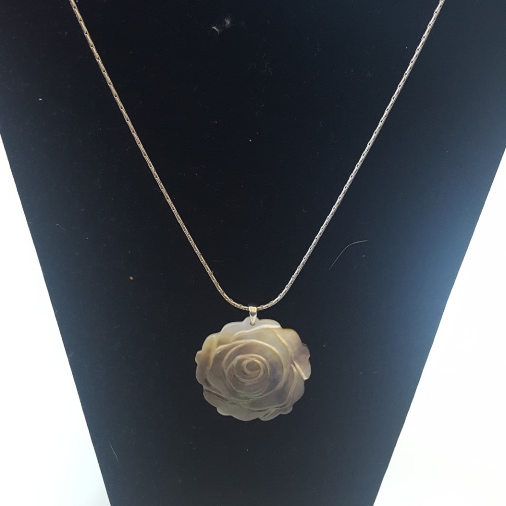 Cookie Lee Genuine Hand Carved Shell Necklace